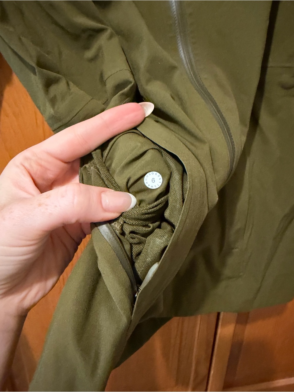 LULULEMON Rain Rival Jacket - Picture 8 of 9